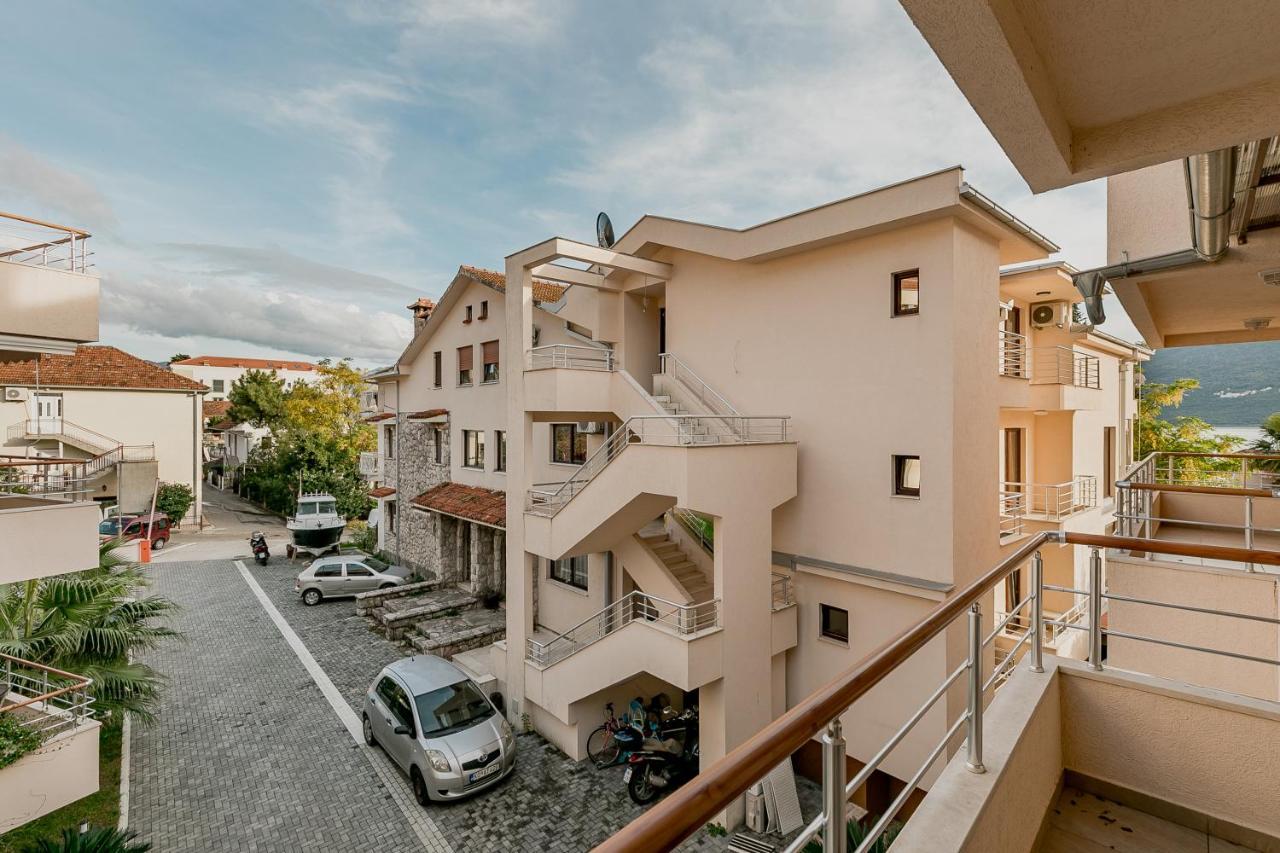 Apartments Rivijera ヘルツェグ・ノヴィ エクステリア 写真