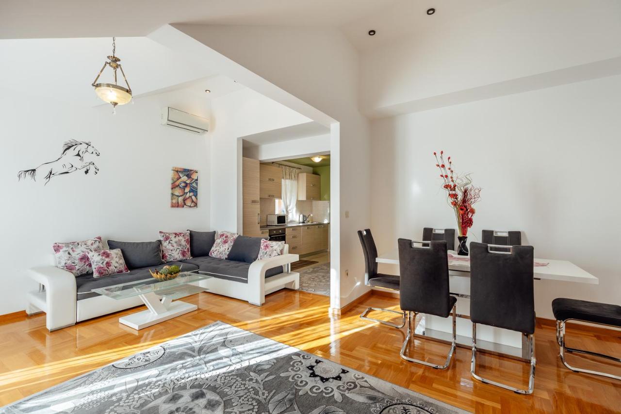 Apartments Rivijera ヘルツェグ・ノヴィ エクステリア 写真