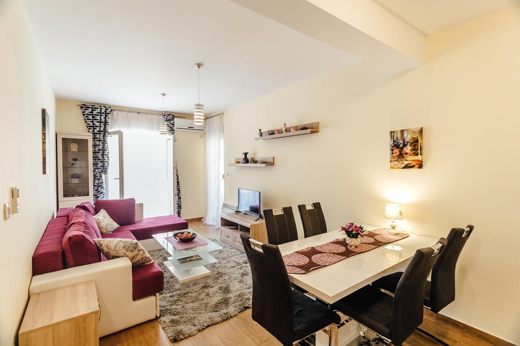 Apartments Rivijera ヘルツェグ・ノヴィ エクステリア 写真