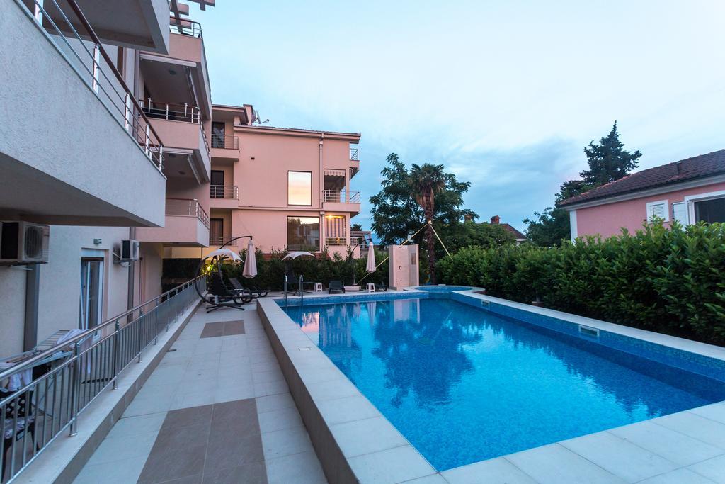 Apartments Rivijera ヘルツェグ・ノヴィ エクステリア 写真