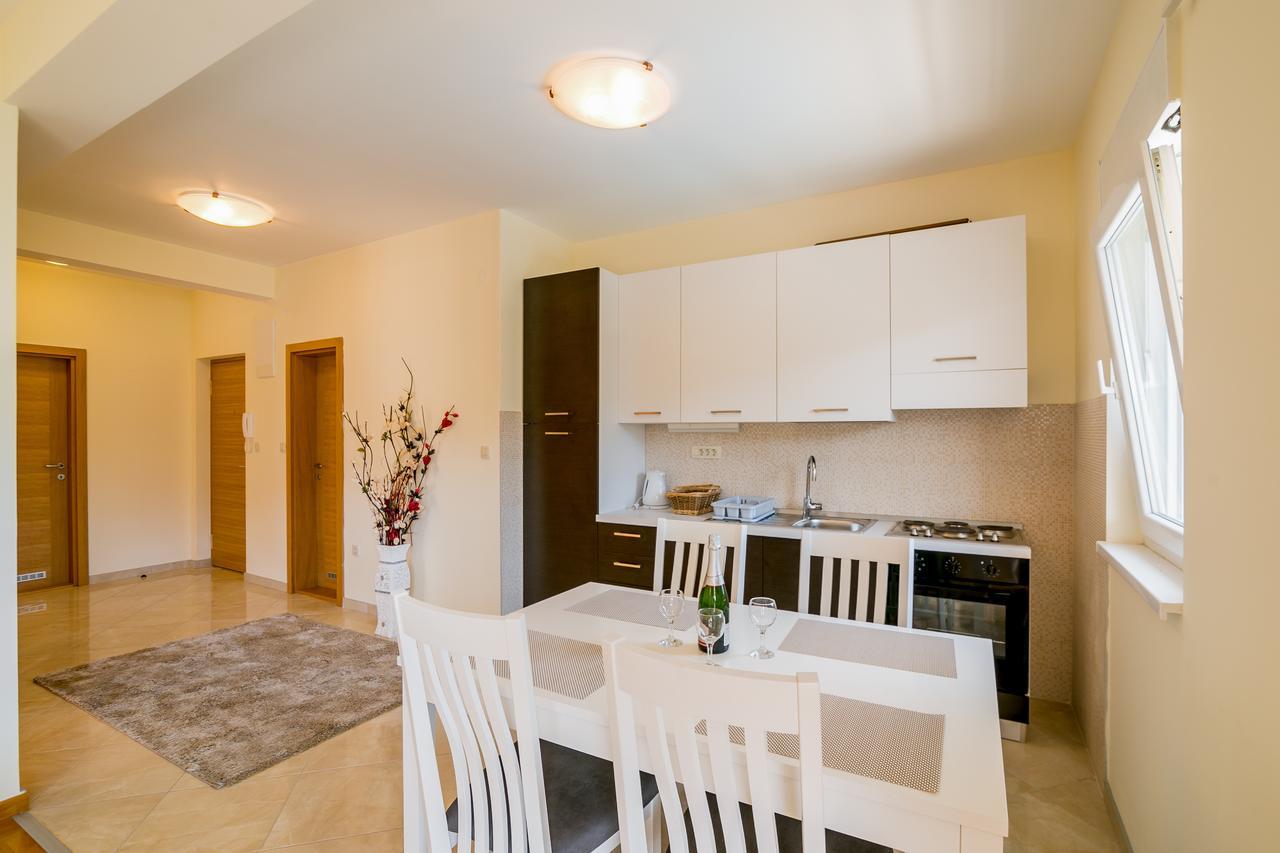 Apartments Rivijera ヘルツェグ・ノヴィ エクステリア 写真