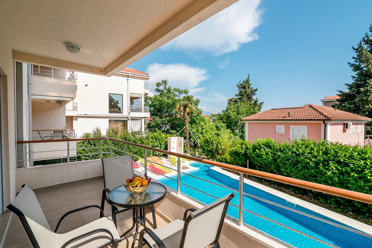Apartments Rivijera ヘルツェグ・ノヴィ エクステリア 写真