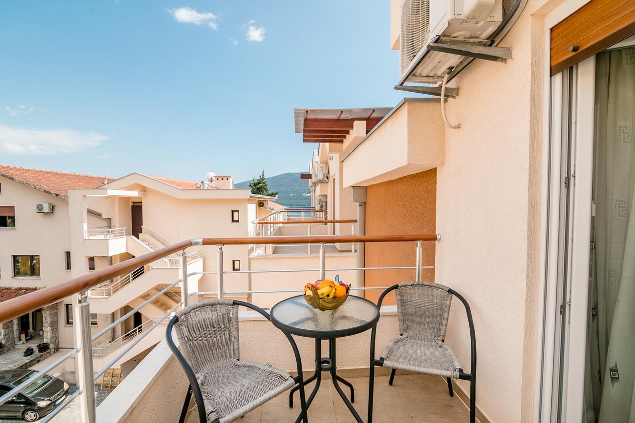 Apartments Rivijera ヘルツェグ・ノヴィ エクステリア 写真