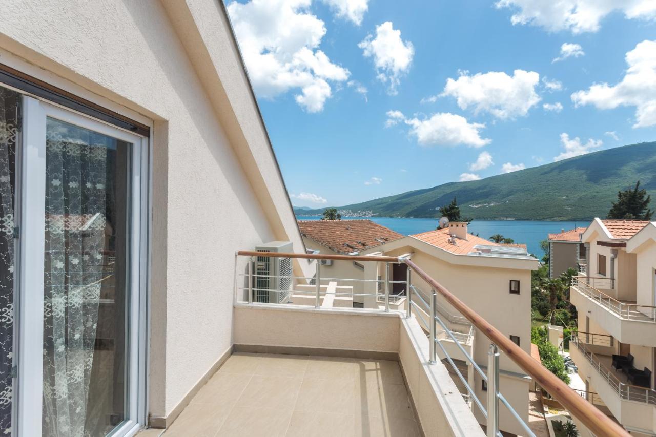 Apartments Rivijera ヘルツェグ・ノヴィ エクステリア 写真